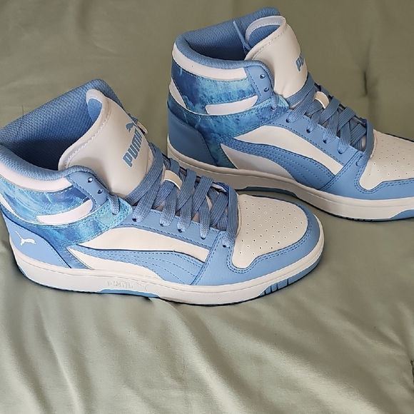 Puma Sky Blue and White High-Tops - Picture 1 of 4